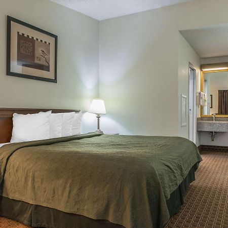 Rodeway Inn Brookville Exterior foto