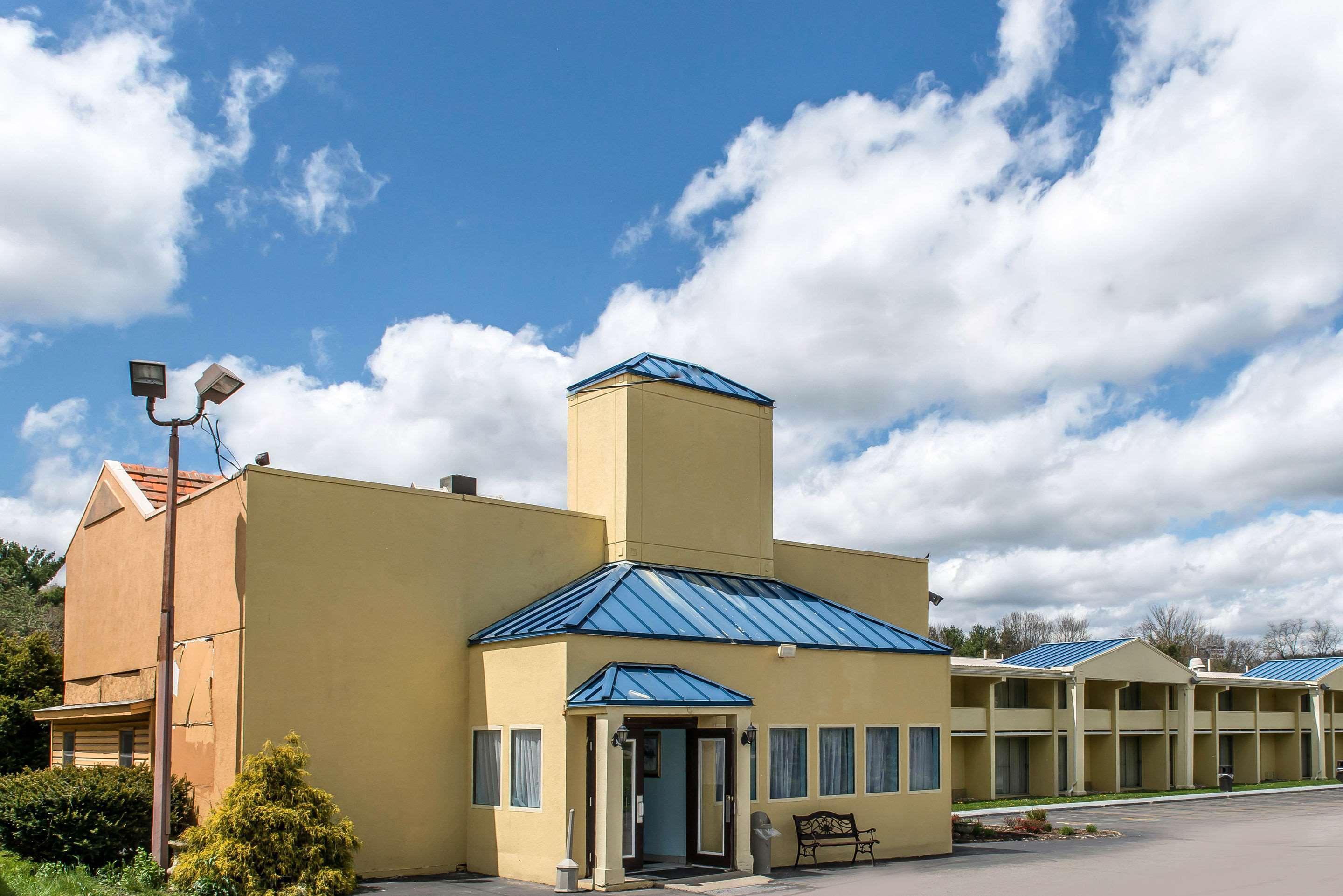 Rodeway Inn Brookville Exterior foto
