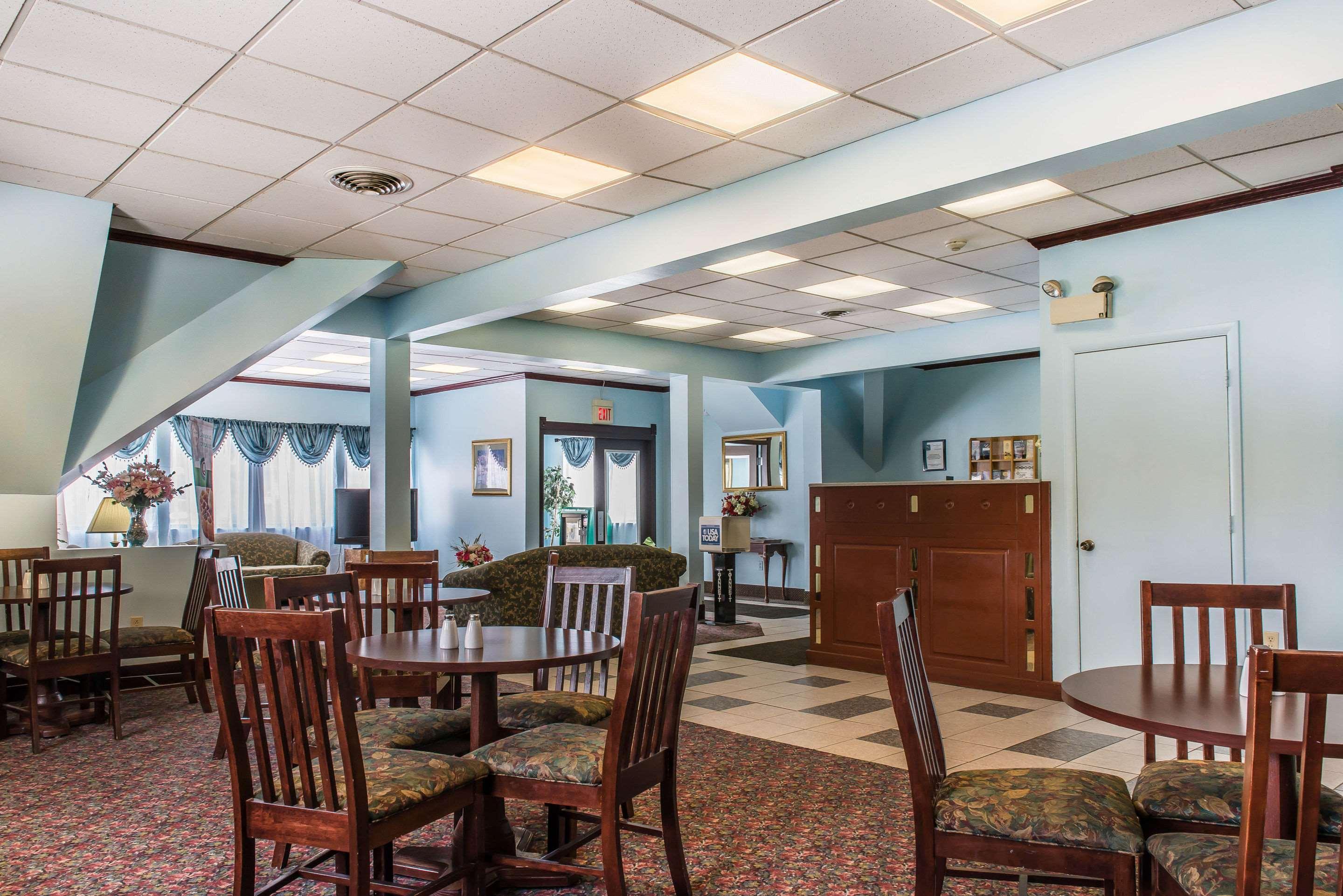 Rodeway Inn Brookville Exterior foto